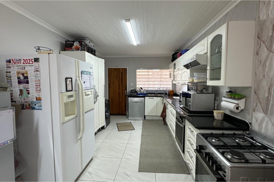 3 Bedroom Property for Sale in Huttenheights KwaZulu-Natal
