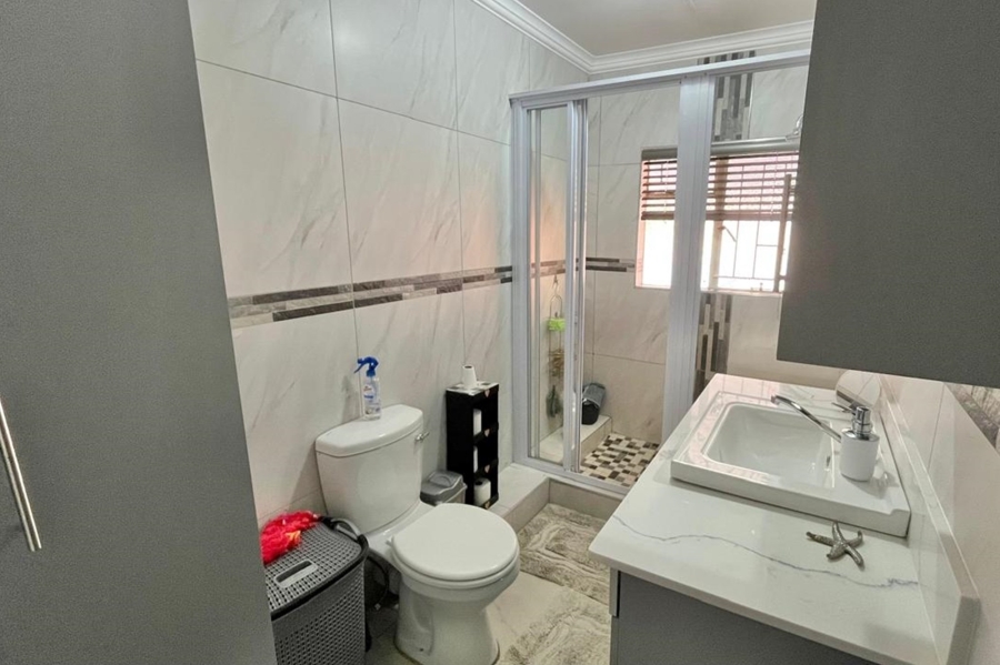 3 Bedroom Property for Sale in Huttenheights KwaZulu-Natal