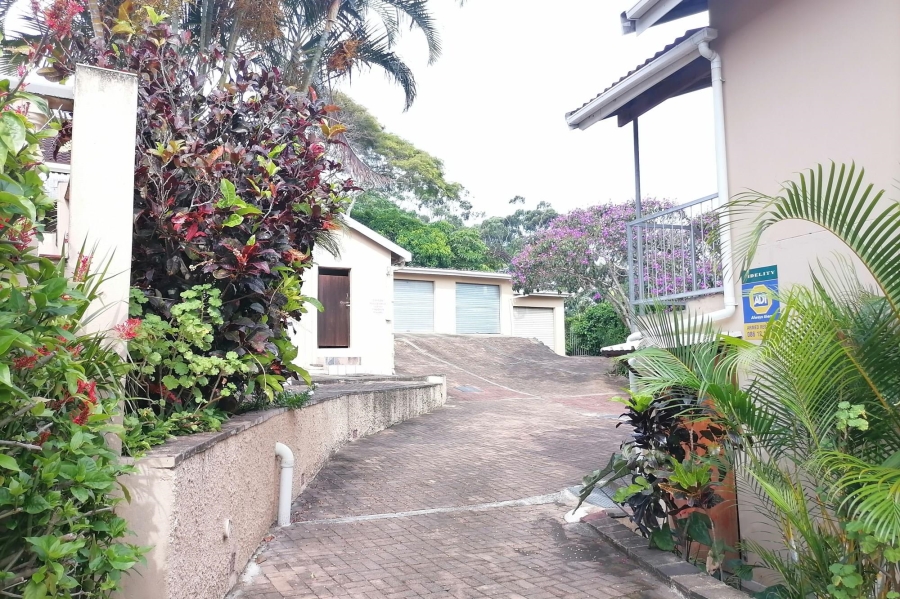 To Let 1 Bedroom Property for Rent in Lawrence Rocks KwaZulu-Natal