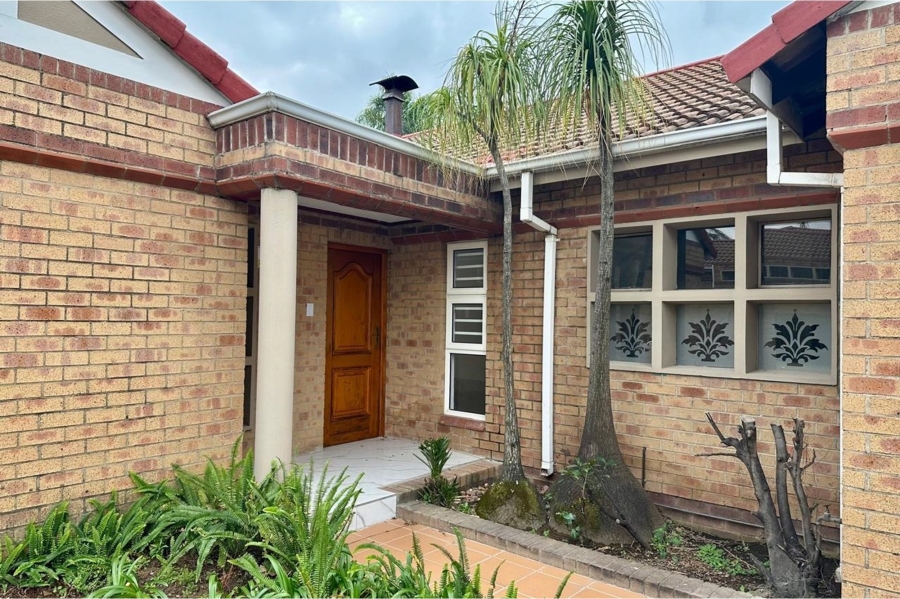 4 Bedroom Property for Sale in Aviary Hill KwaZulu-Natal