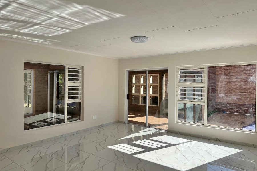 4 Bedroom Property for Sale in Aviary Hill KwaZulu-Natal