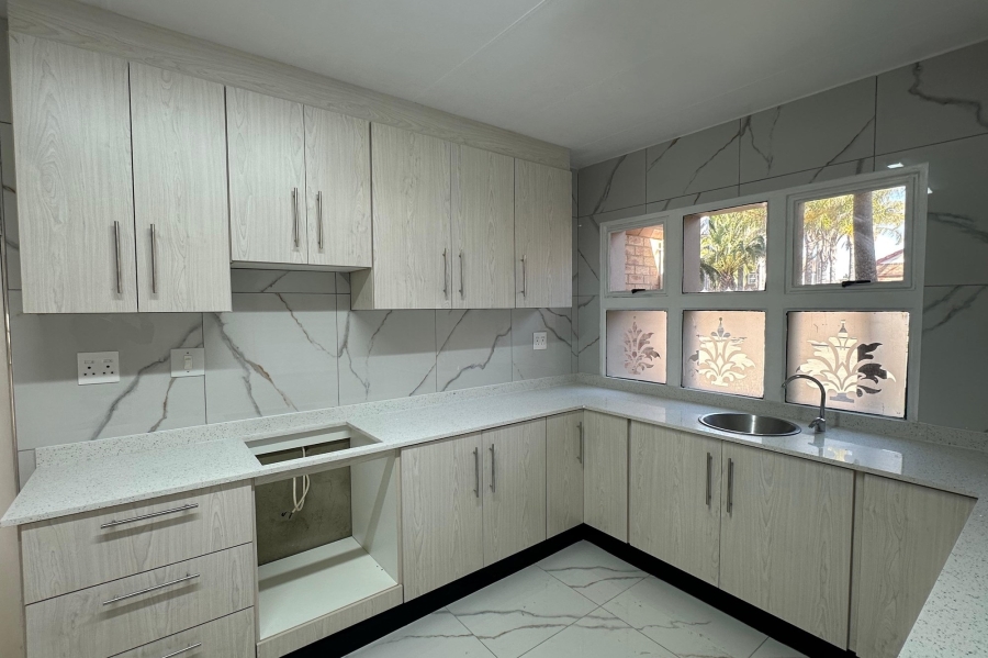 4 Bedroom Property for Sale in Aviary Hill KwaZulu-Natal