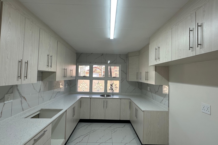4 Bedroom Property for Sale in Aviary Hill KwaZulu-Natal