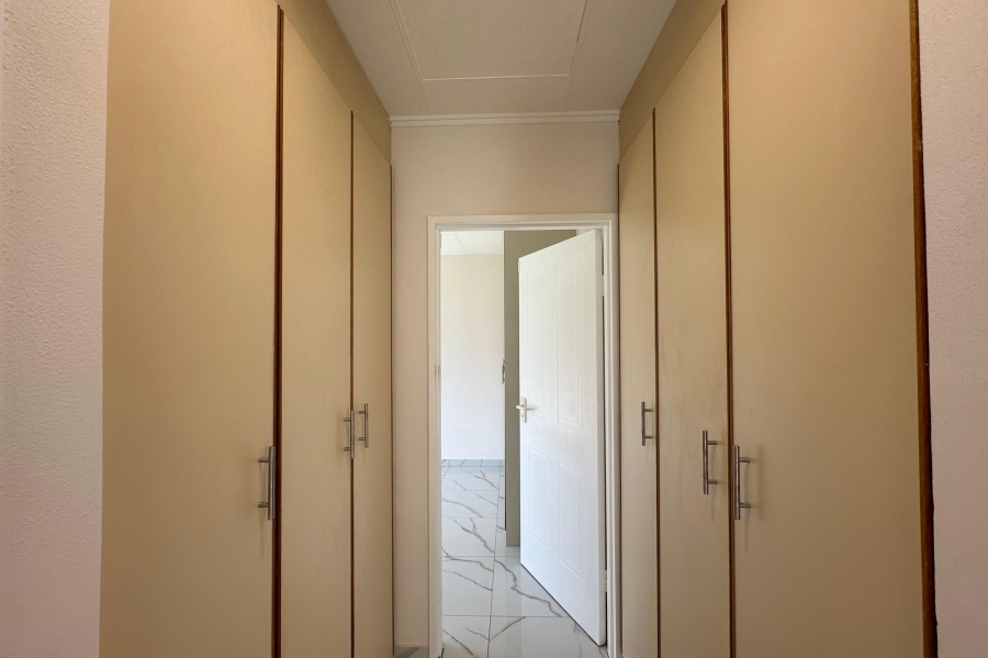 4 Bedroom Property for Sale in Aviary Hill KwaZulu-Natal