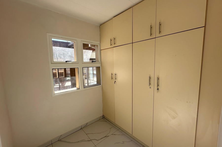 4 Bedroom Property for Sale in Aviary Hill KwaZulu-Natal