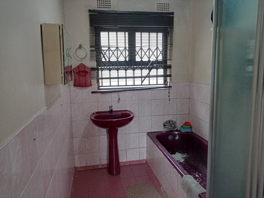 3 Bedroom Property for Sale in Bellair KwaZulu-Natal