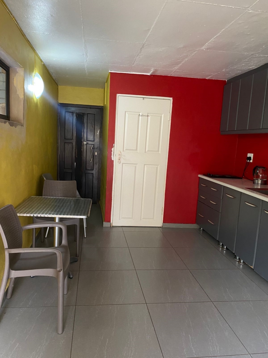 To Let 1 Bedroom Property for Rent in Montclair KwaZulu-Natal