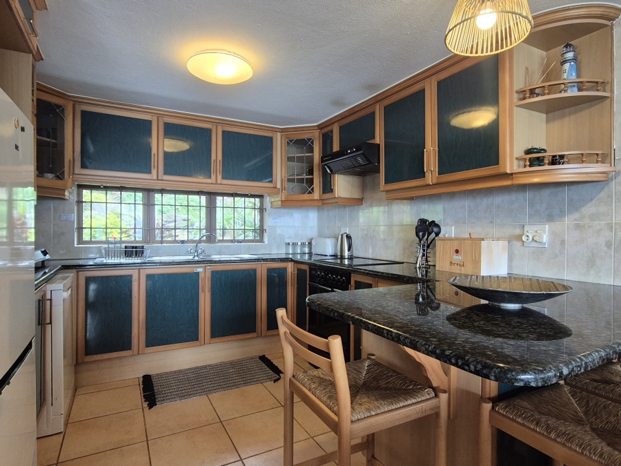 3 Bedroom Property for Sale in Tinley Manor KwaZulu-Natal