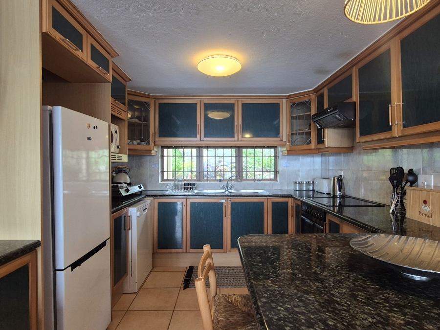 3 Bedroom Property for Sale in Tinley Manor KwaZulu-Natal