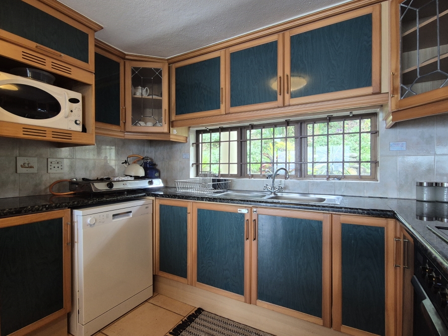 3 Bedroom Property for Sale in Tinley Manor KwaZulu-Natal