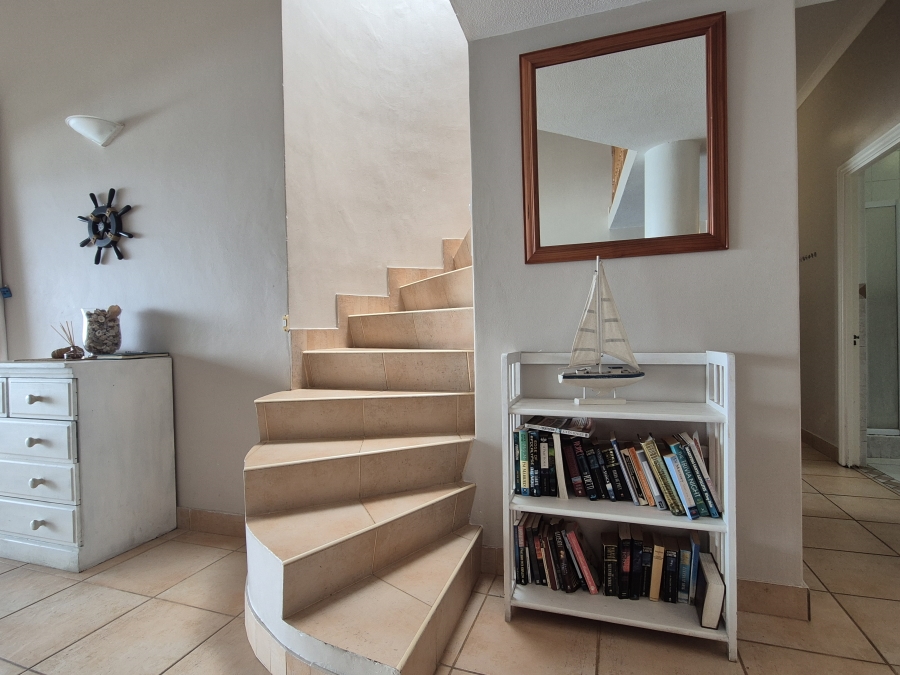 3 Bedroom Property for Sale in Tinley Manor KwaZulu-Natal