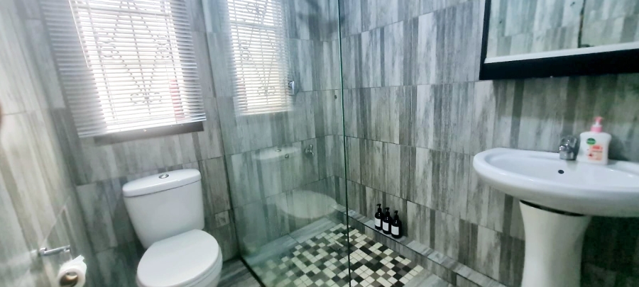 2 Bedroom Property for Sale in Trenance Manor KwaZulu-Natal