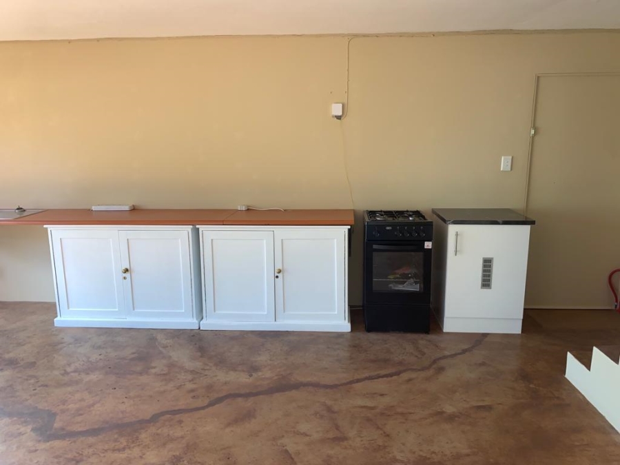 To Let 2 Bedroom Property for Rent in Crestholme KwaZulu-Natal