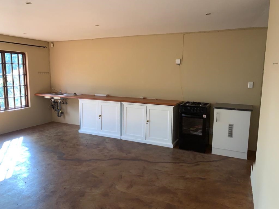 To Let 2 Bedroom Property for Rent in Crestholme KwaZulu-Natal