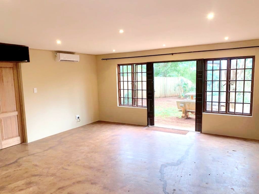 To Let 2 Bedroom Property for Rent in Crestholme KwaZulu-Natal