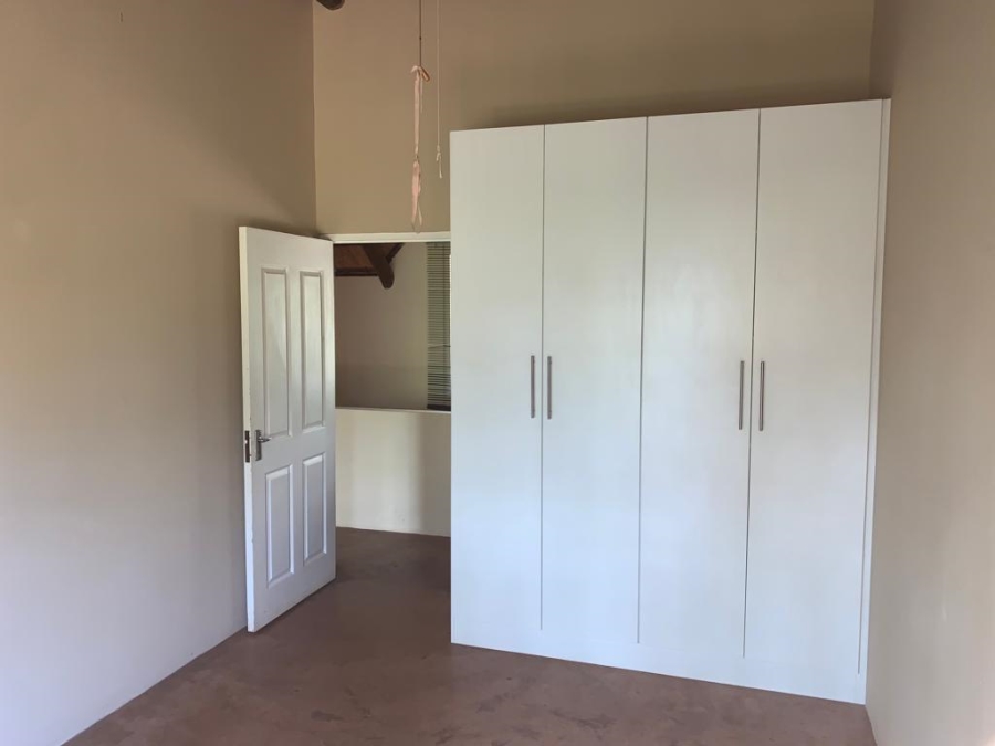 To Let 2 Bedroom Property for Rent in Crestholme KwaZulu-Natal