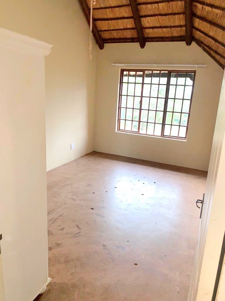 To Let 2 Bedroom Property for Rent in Crestholme KwaZulu-Natal