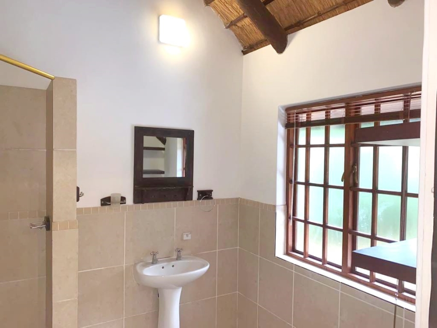 To Let 2 Bedroom Property for Rent in Crestholme KwaZulu-Natal