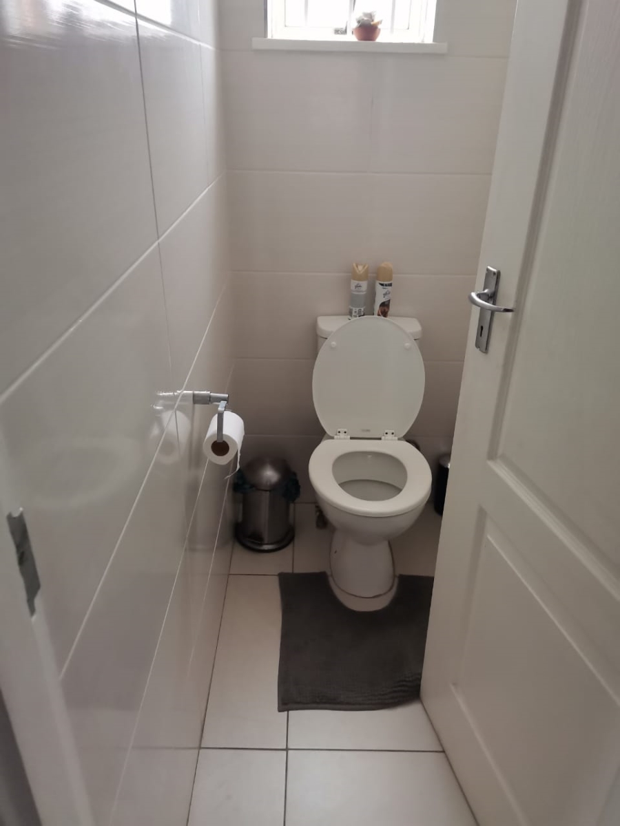 2 Bedroom Property for Sale in Umbilo KwaZulu-Natal