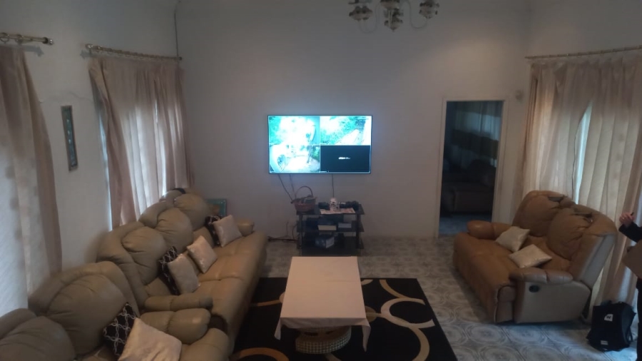 5 Bedroom Property for Sale in Silverglen KwaZulu-Natal
