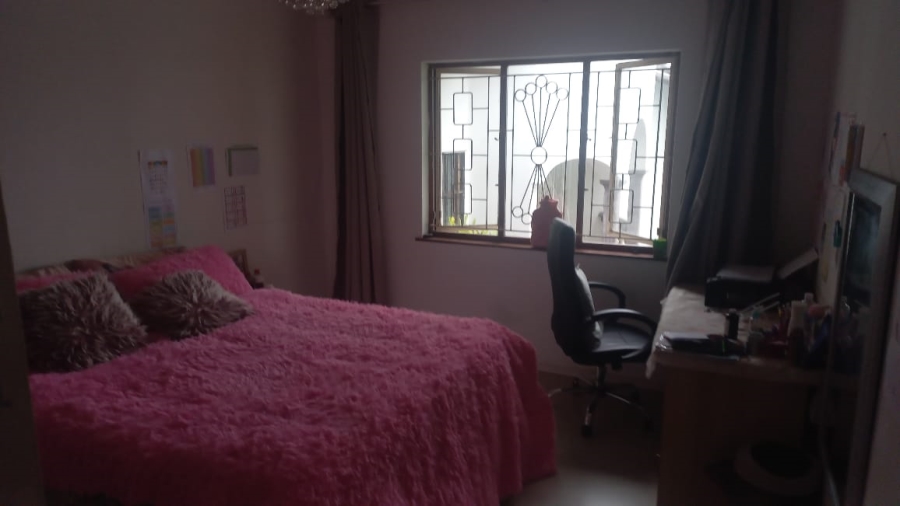 5 Bedroom Property for Sale in Silverglen KwaZulu-Natal