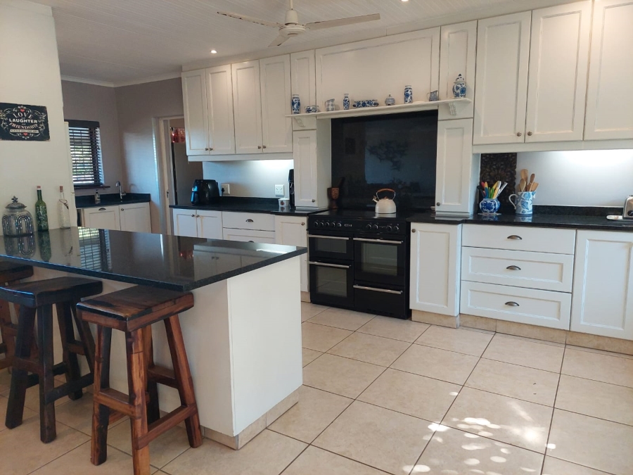 6 Bedroom Property for Sale in Zinkwazi Beach KwaZulu-Natal