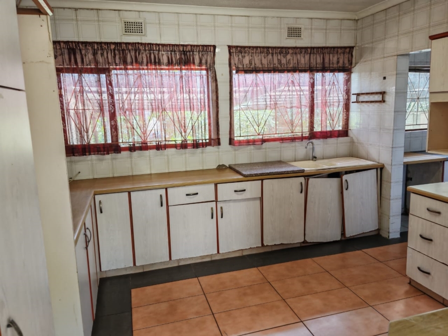8 Bedroom Property for Sale in Atholl Heights KwaZulu-Natal