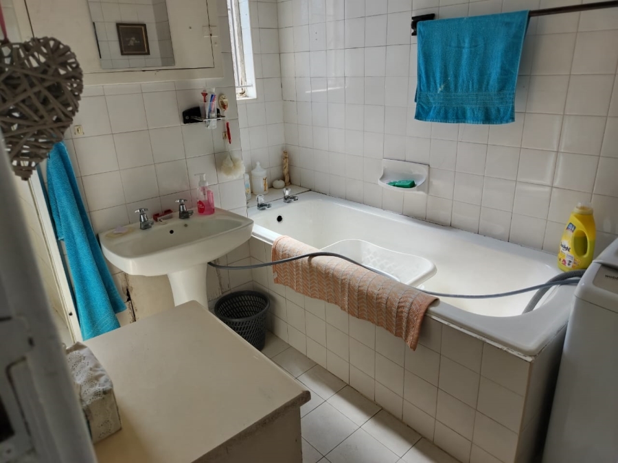 2 Bedroom Property for Sale in Glenwood KwaZulu-Natal