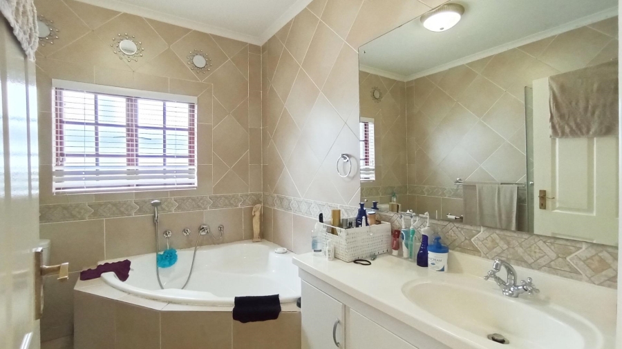 3 Bedroom Property for Sale in Albany KwaZulu-Natal
