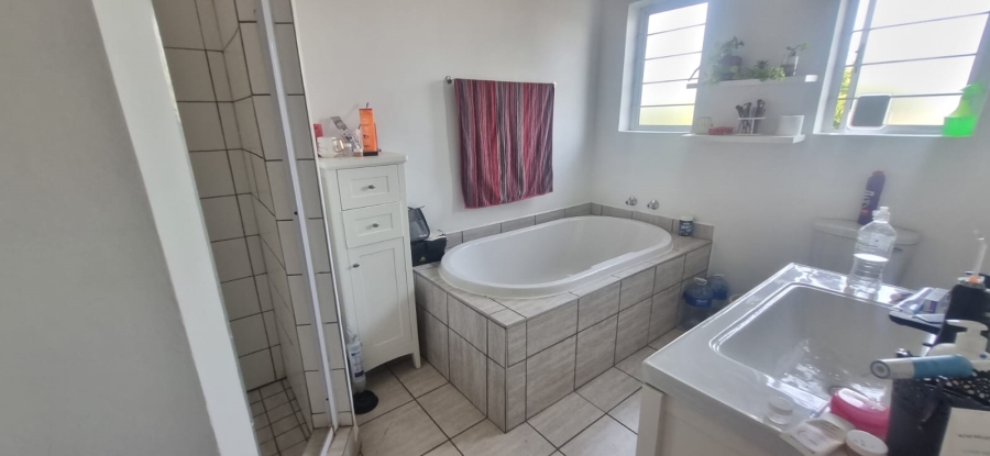 4 Bedroom Property for Sale in Glenmore KwaZulu-Natal