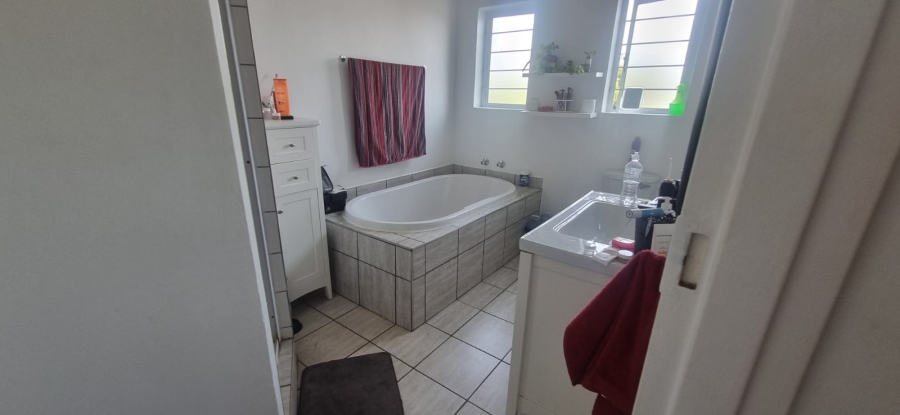 4 Bedroom Property for Sale in Glenmore KwaZulu-Natal