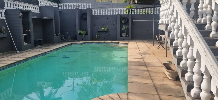 4 Bedroom Property for Sale in Glenmore KwaZulu-Natal
