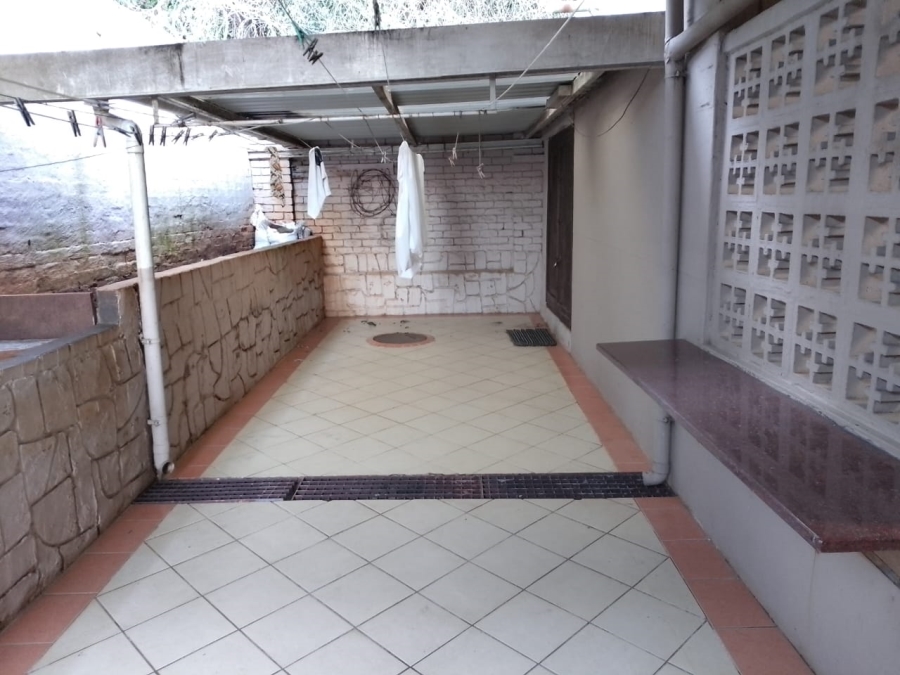 6 Bedroom Property for Sale in Mobeni Heights KwaZulu-Natal