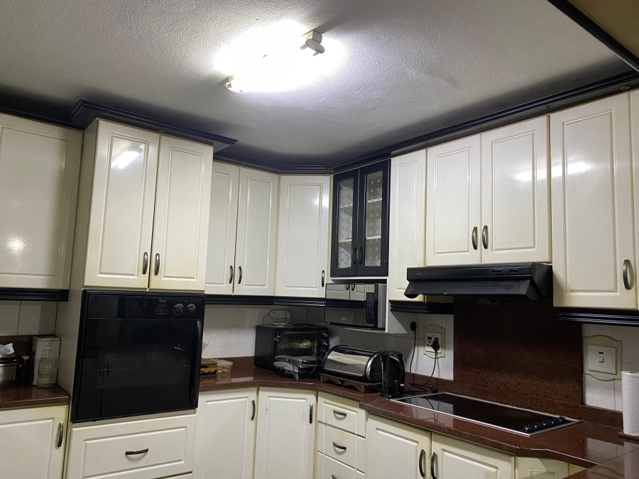6 Bedroom Property for Sale in Mobeni Heights KwaZulu-Natal