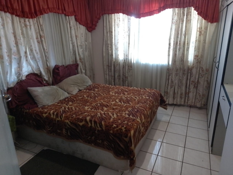 6 Bedroom Property for Sale in Mobeni Heights KwaZulu-Natal
