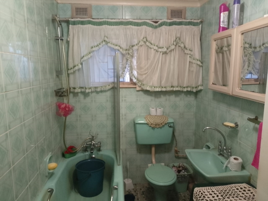 6 Bedroom Property for Sale in Mobeni Heights KwaZulu-Natal