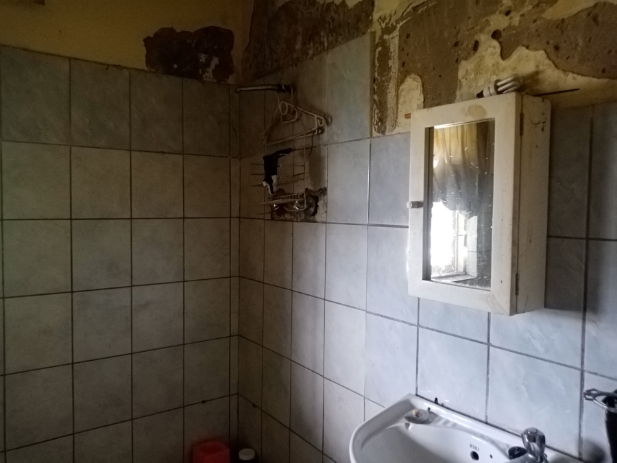6 Bedroom Property for Sale in Hillary KwaZulu-Natal