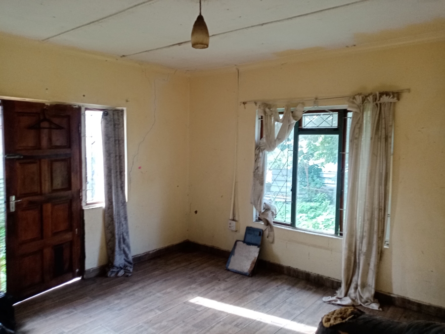6 Bedroom Property for Sale in Hillary KwaZulu-Natal