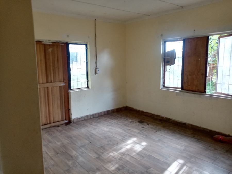 6 Bedroom Property for Sale in Hillary KwaZulu-Natal