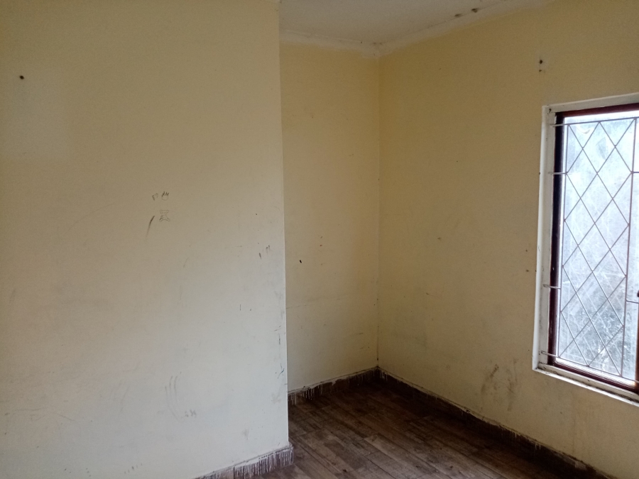 6 Bedroom Property for Sale in Hillary KwaZulu-Natal
