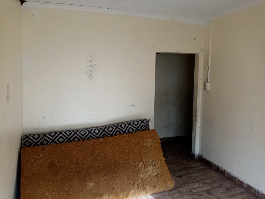 6 Bedroom Property for Sale in Hillary KwaZulu-Natal
