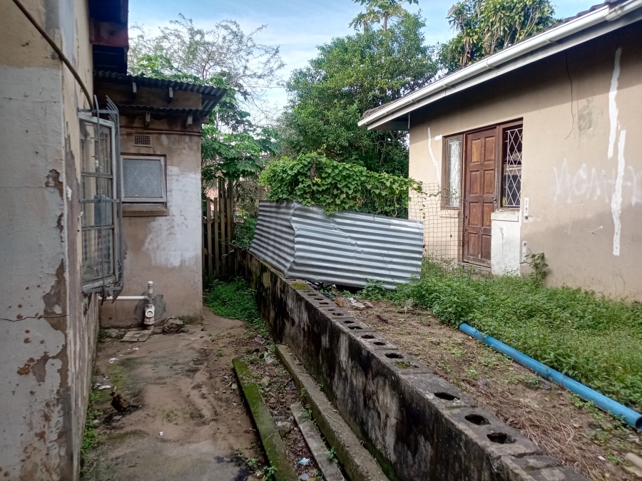 6 Bedroom Property for Sale in Hillary KwaZulu-Natal