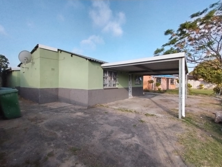 6 Bedroom Property for Sale in Esikhawini KwaZulu-Natal
