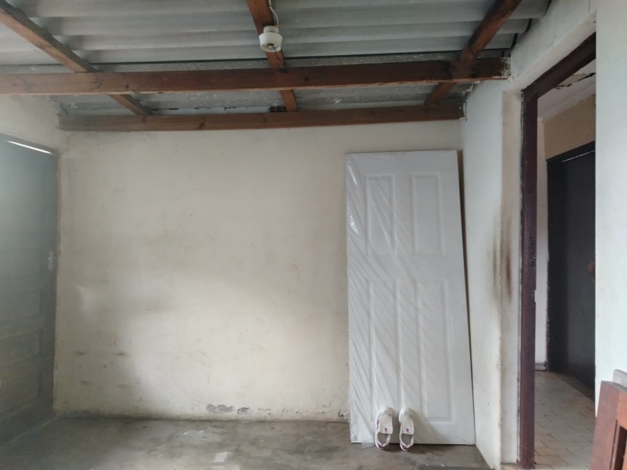 6 Bedroom Property for Sale in Esikhawini KwaZulu-Natal