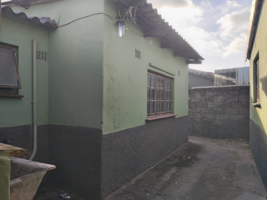6 Bedroom Property for Sale in Esikhawini KwaZulu-Natal