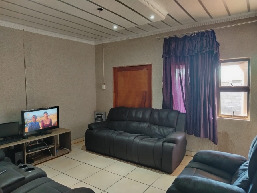 3 Bedroom Property for Sale in Ngwelezana KwaZulu-Natal