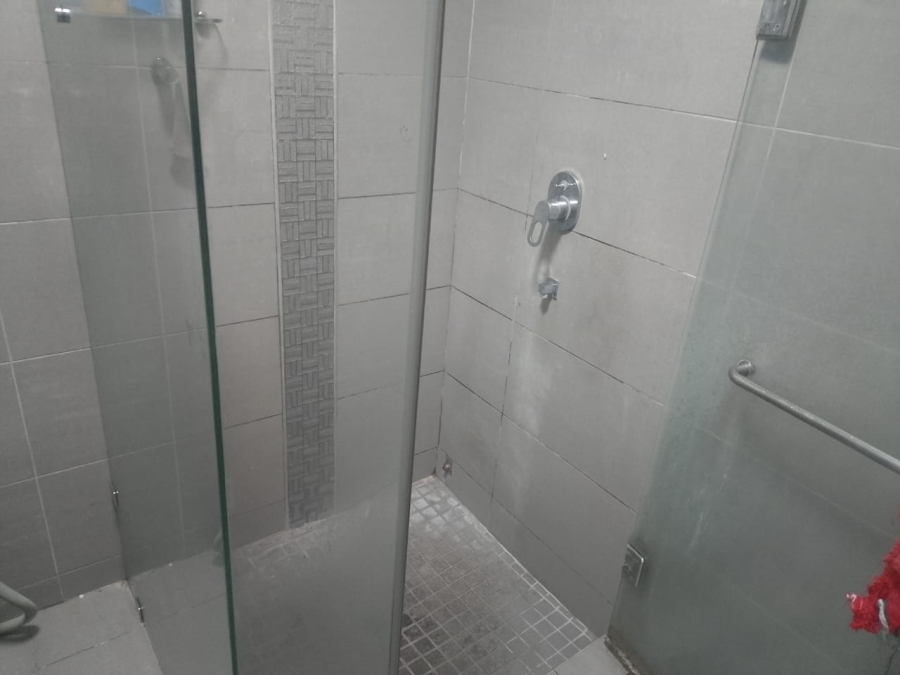 2 Bedroom Property for Sale in Glenwood KwaZulu-Natal
