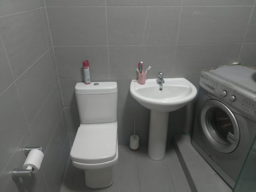 2 Bedroom Property for Sale in Glenwood KwaZulu-Natal