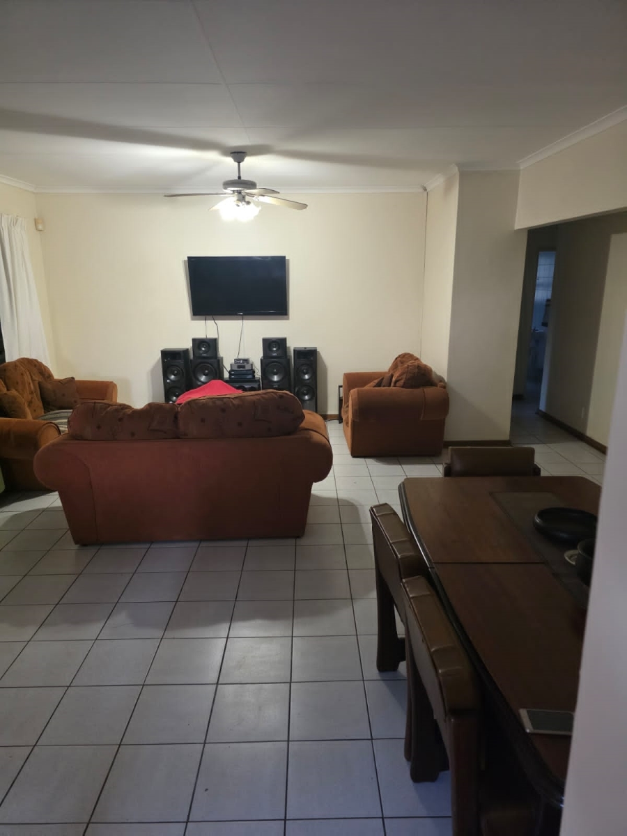 3 Bedroom Property for Sale in Meer En See KwaZulu-Natal