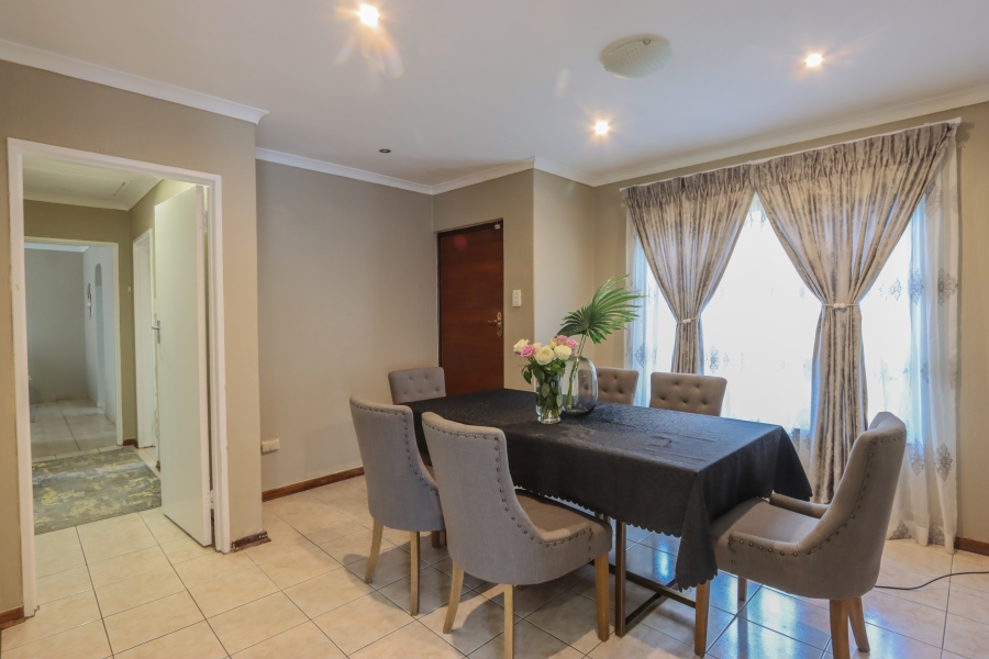 3 Bedroom Property for Sale in Dawncrest KwaZulu-Natal